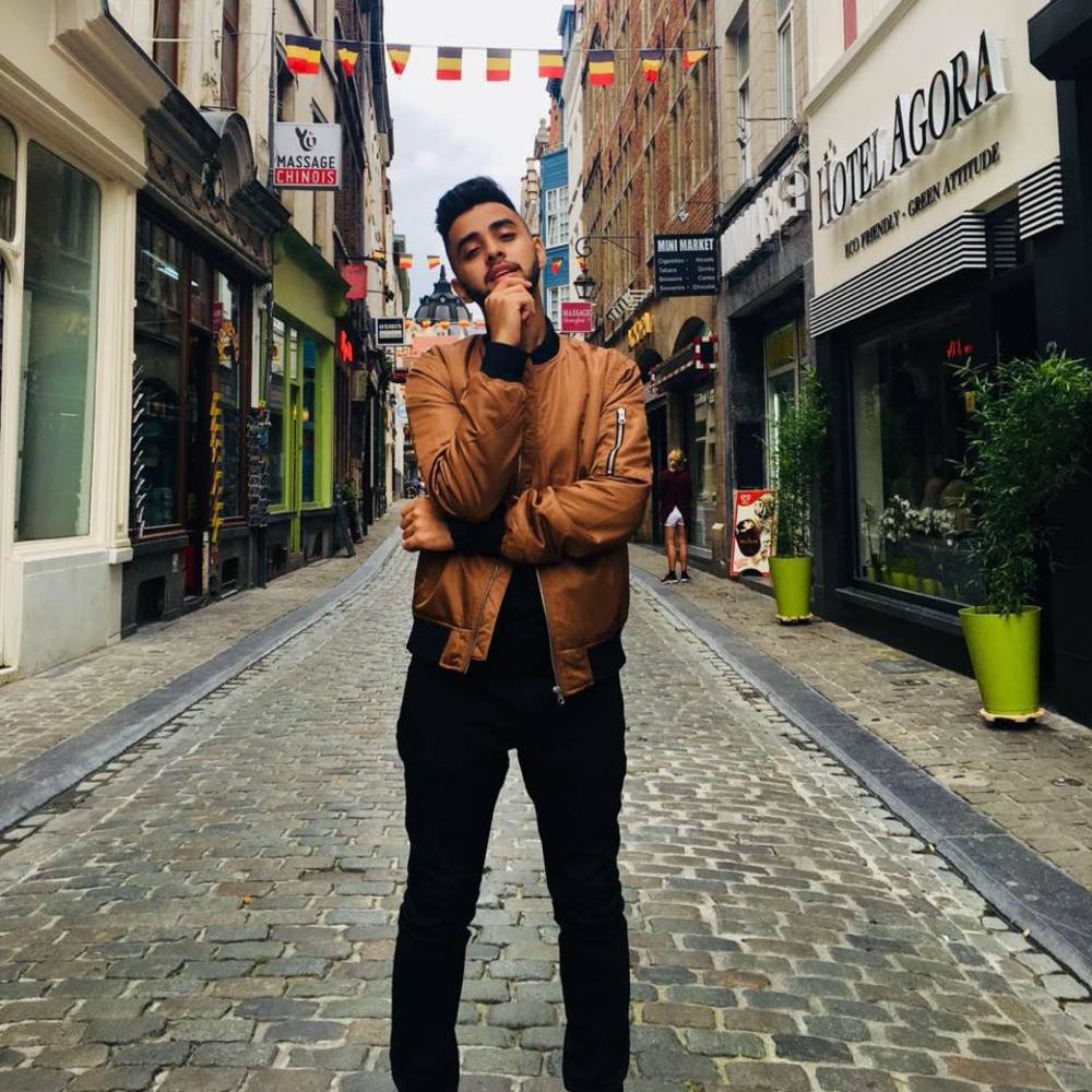 Meet your Posher, Abdul